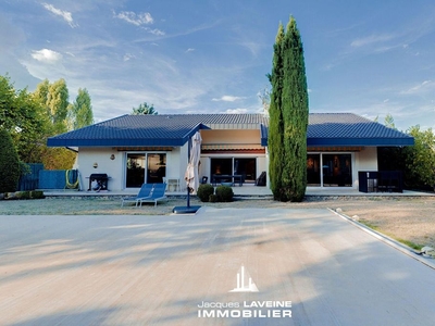 10 room luxury Villa for sale in Longeville-lès-Metz, Grand Est