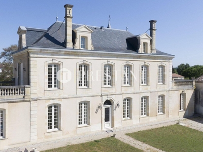 Villa de luxe de 11 pièces en vente Castelnau-de-Médoc, Aquitaine
