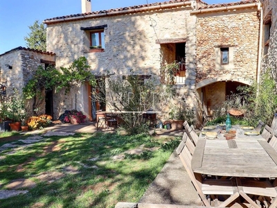 Villa de luxe de 17 pièces en vente Quinson, Provence-Alpes-Côte d'Azur