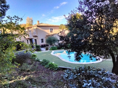 Villa de luxe de 6 pièces en vente Avignon, Provence-Alpes-Côte d'Azur