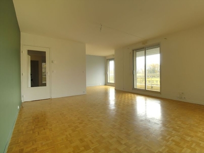 Location appartement 4 pièces 93 m²