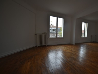 Location appartement 5 pièces 106 m²