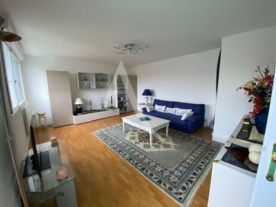 Location meublée appartement 3 pièces 90.22 m²