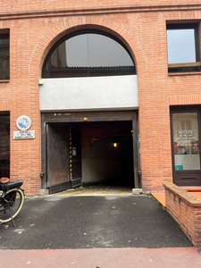 Toulouse st sernin parking couvert