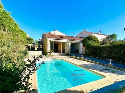 Villa de luxe de 3 pièces en vente Six-Fours-les-Plages, Provence-Alpes-Côte d'Azur