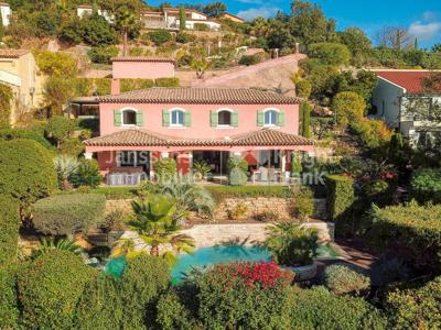 Maison de 8 pièces de luxe en vente à La Londe-les-Maures, Provence-Alpes-Côte d'Azur