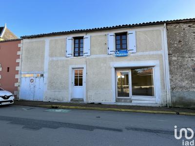 Maison 4 pièces de 94 m² à La Châtaigneraie (85120)