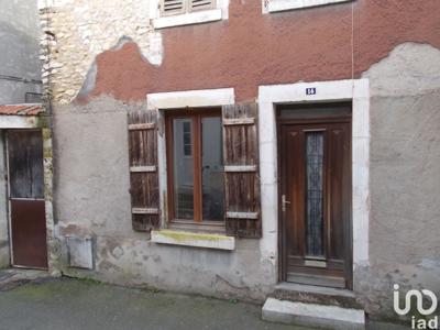 Maison 6 pièces de 121 m² à Cosne-Cours-sur-Loire (58200)