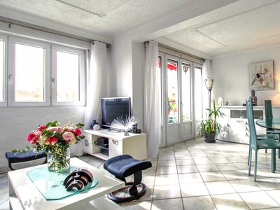 Appartement 5 pièces de 90 m² à Chilly-Mazarin (91380)
