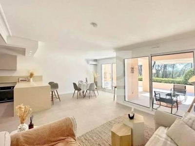 3 room luxury Flat for sale in Mougins, France
