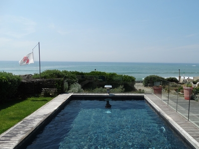 Villa familiale face à l'océan avec piscine chauffée à Brétignolles sur Mer, en Vendée