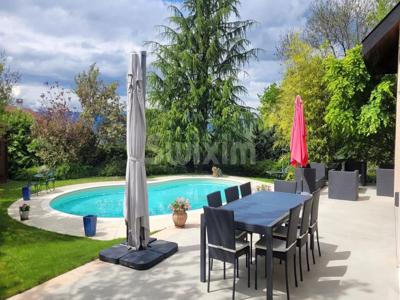 Maison de 6 chambres de luxe en vente à Archamps, France