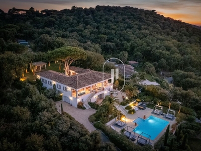 Maison de luxe de 15 pièces en vente à Saint-Tropez, Provence-Alpes-Côte d'Azur