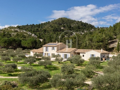 Maison de 7 pièces de luxe en vente à Les Baux-de-Provence, Provence-Alpes-Côte d'Azur