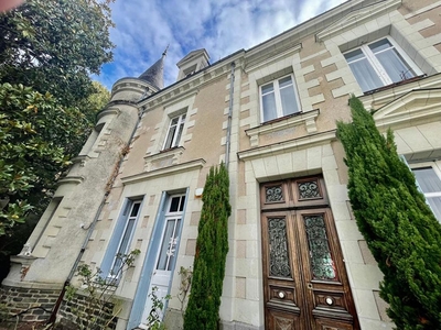 Maison de 6 chambres de luxe en vente à Nantes, Pays de la Loire
