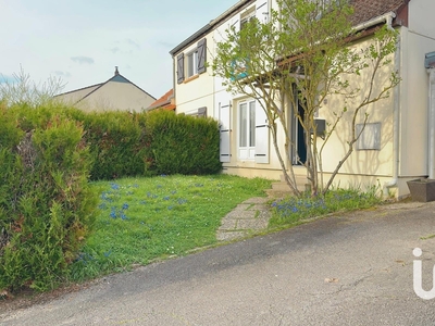 Maison traditionnelle 4 pièces de 82 m² à Peltre (57245)