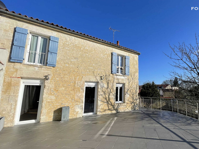 Vente maison 6 pièces 145 m² Fontenay-le-Comte (85200)