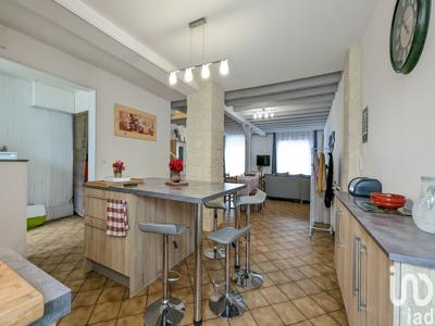 Vente maison 5 pièces 143 m² Montlieu-la-Garde (17210)