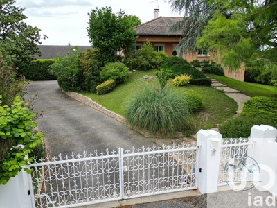 Maison traditionnelle 7 pièces de 164 m² à Saint-Denis-lès-Bourg (01000)