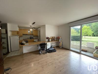 Appartement 3 pièces de 69 m² à Étiolles (91450)