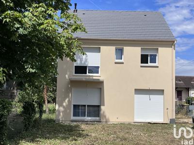 Maison 5 pièces de 120 m² à Breuillet (91650)