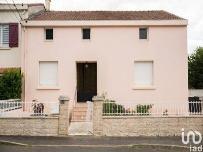Maison 6 pièces de 169 m² à La Roche-sur-Yon (85000)