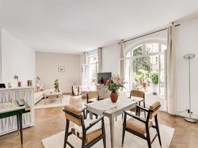 Appartement de luxe 2 chambres en vente à Temple, Rambuteau – Francs Bourgeois, Réaumur, Paris, Île-de-France