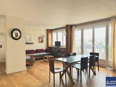Location meublée appartement 3 pièces 84.12 m²