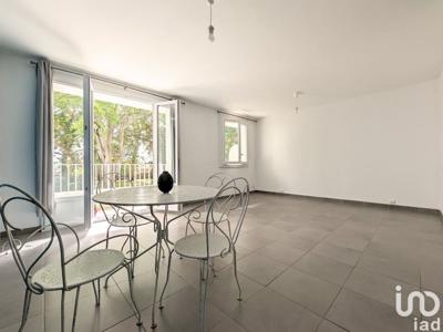 Appartement 4 pièces de 67 m² à Bordeaux (33200)