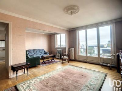 Appartement 4 pièces de 68 m² à - (92270)