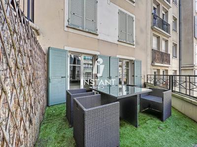 Appartement de 3 pièces de luxe en vente à Saint-Maurice, France