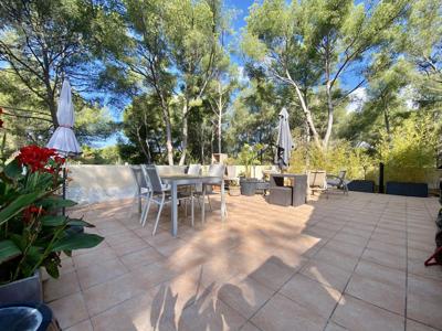 2 bedroom luxury Apartment for sale in Sanary-sur-Mer, France