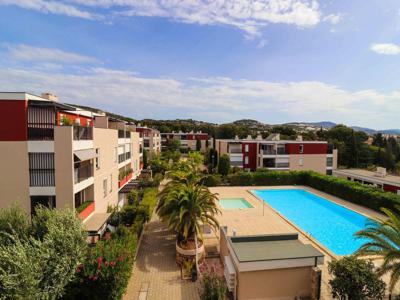 Appartement de luxe 3 chambres en vente à Bandol, Provence-Alpes-Côte d'Azur