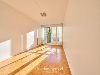 4 room luxury Apartment for sale in Montrouge, Île-de-France