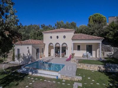 Maison de 5 pièces de luxe en vente à Châteauneuf-Grasse, Provence-Alpes-Côte d'Azur