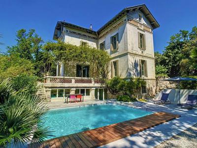 Luxury House for sale in Villeneuve-lès-Avignon, France