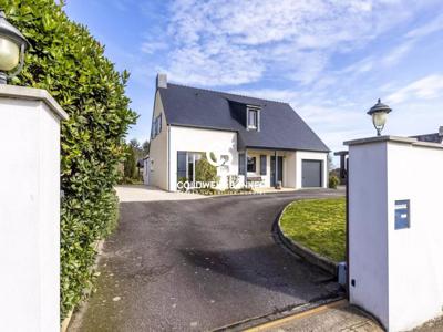 Maison de luxe de 4 chambres en vente à La Chapelle-sur-Erdre, France