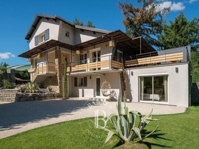 Maison de luxe de 6 chambres en vente à Charbonnières-les-Bains, France