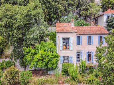 Maison de luxe de 6 pièces en vente à Grasse, Provence-Alpes-Côte d'Azur