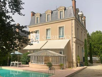 Maison de luxe 7 chambres en vente à Saint-Junien, Nouvelle-Aquitaine