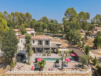 Villa de luxe de 5 pièces en vente Saint-Paul-en-Forêt, Provence-Alpes-Côte d'Azur