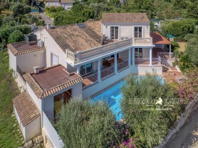Villa de luxe de 6 pièces en vente Golfe-Juan, Provence-Alpes-Côte d'Azur