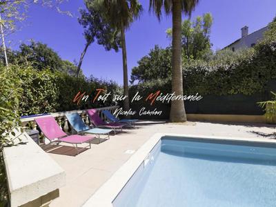 Villa de luxe de 9 pièces en vente Hyères, Provence-Alpes-Côte d'Azur