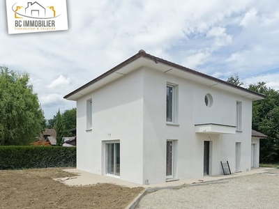 Location villa 5 pièces 146 m²