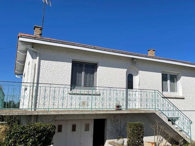 Vente maison 5 pièces 90 m² Sèvremont (85700)