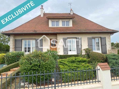 Vente maison 7 pièces 157 m² Saint-Cosme-en-Vairais (72110)