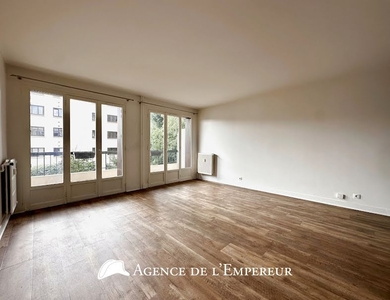 Location appartement 3 pièces 72.04 m²