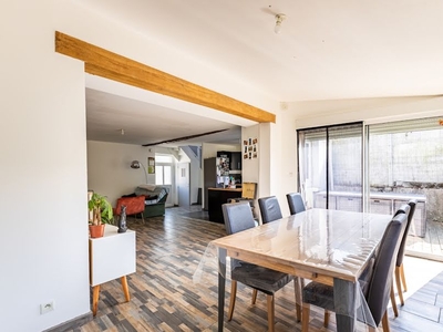 Vente maison 4 pièces 121.44 m²