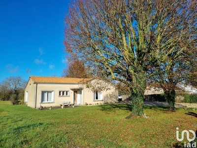 Maison 4 pièces de 94 m² à Thénezay (79390)