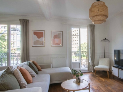 Appartement 3 pièces de 52 m² à Montrouge (92120)